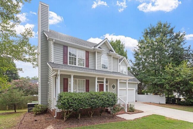 Foto del edificio - Spacious 4 Bedroom Raleigh Home - Fenced i...