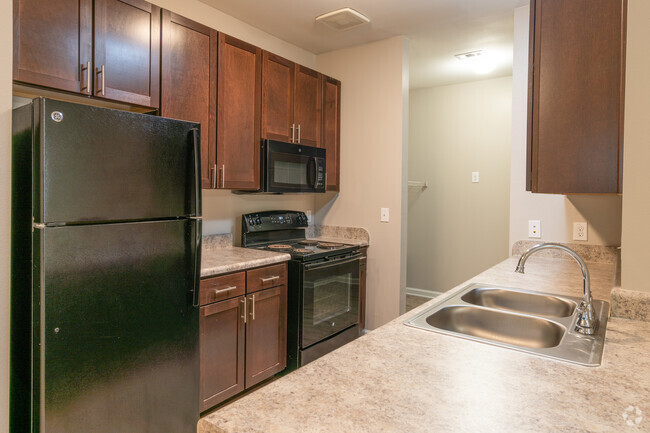 Kitchen - The Pointe at Crestmont