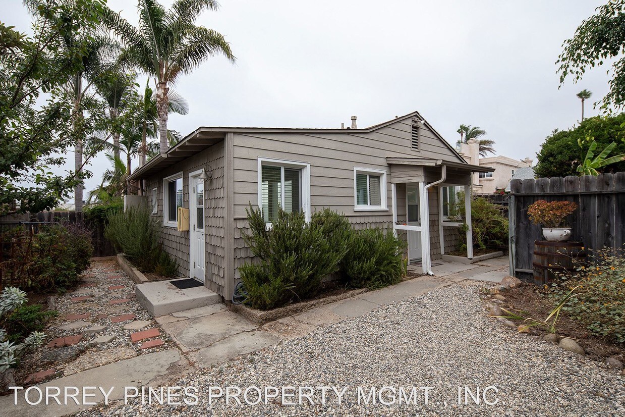 Primary Photo - 7433-7439 Cuvier St
