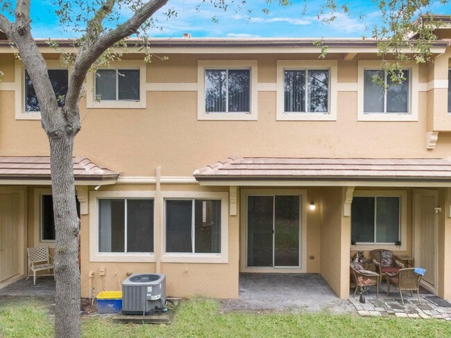 Building Photo - 4325 Berkshire Wharf Dr