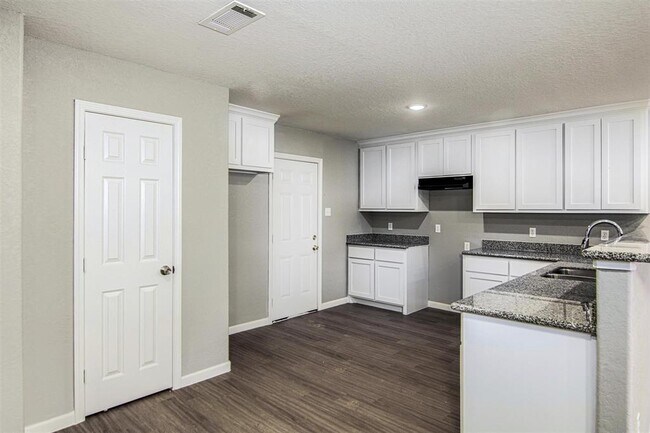 Building Photo - 23337 Sandpiper Trail