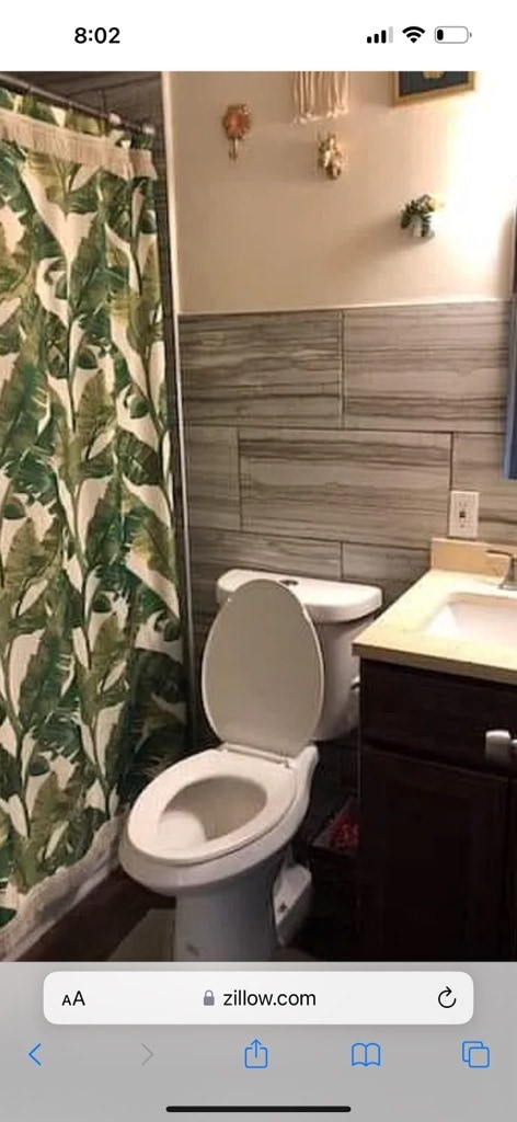 Foto del edificio - 1054 E Salt Lake St