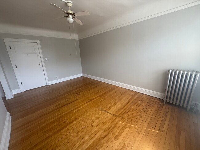 Foto del edificio - 7542 Adams St