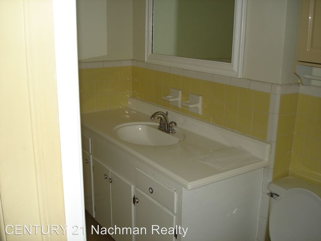 Building Photo - 4 br, 2 bath House - 1422 Brothers Drive