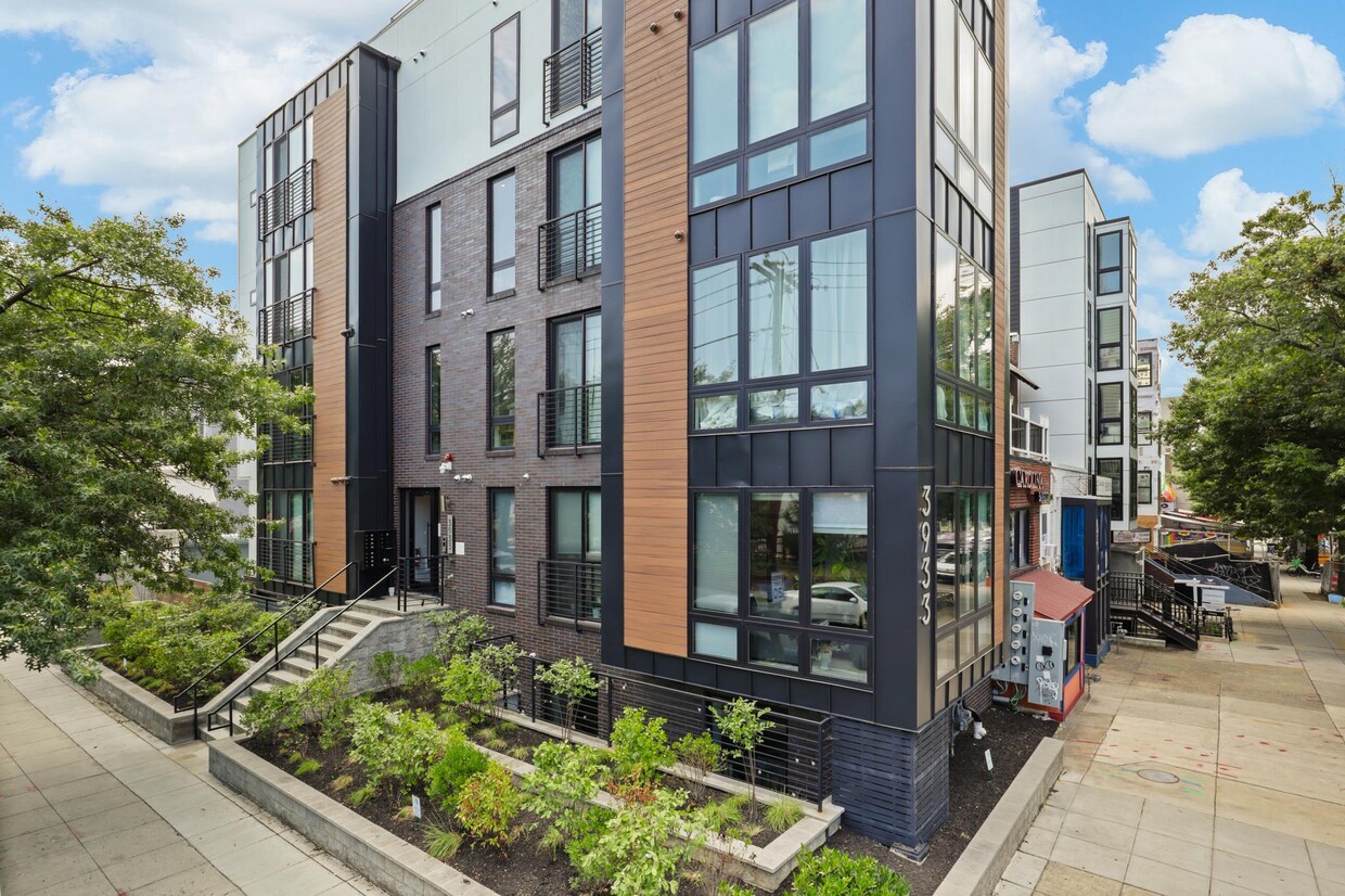 Primary Photo - 3933 14th St NW