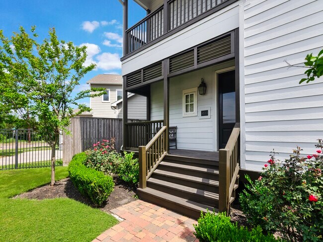 Foto del edificio - 4533 Polk St