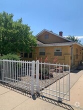 Building Photo - 215 Harvard Dr SE