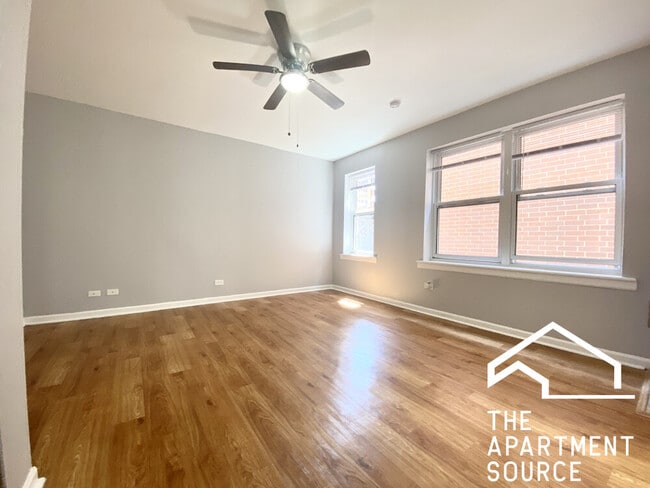 Foto del edificio - 4241 N Kenmore Ave