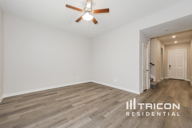 Building Photo - 1109 Fallgate Dr
