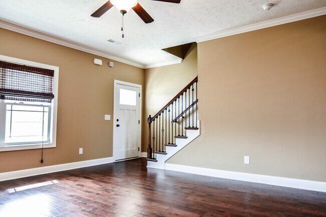 Foto del edificio - Pet Friendly Three Bedroom with Bonus!