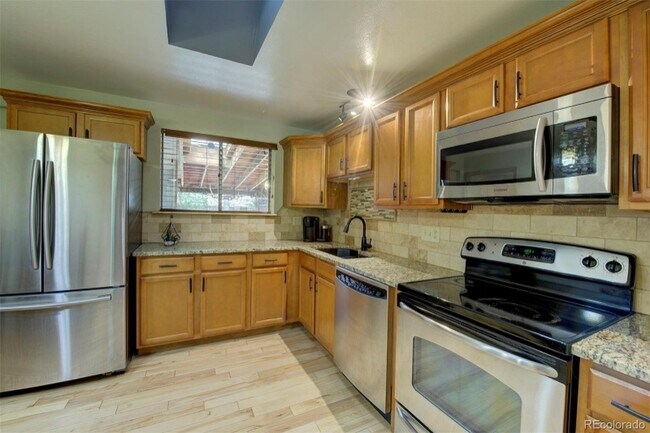 Foto del edificio - 15726 E Brown Ave