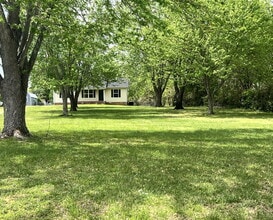 Building Photo - 297 E Carter Rd