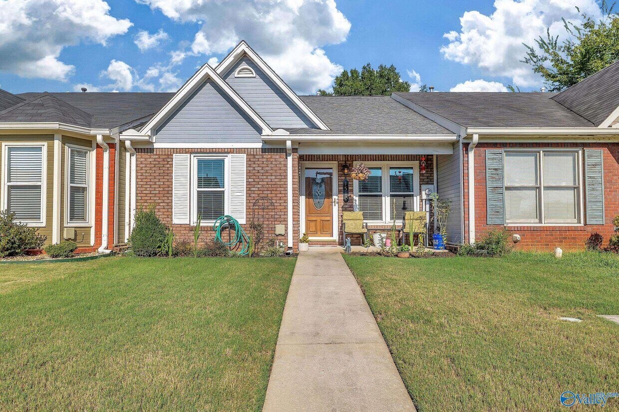 Foto principal - 1512 Forestview Dr SW