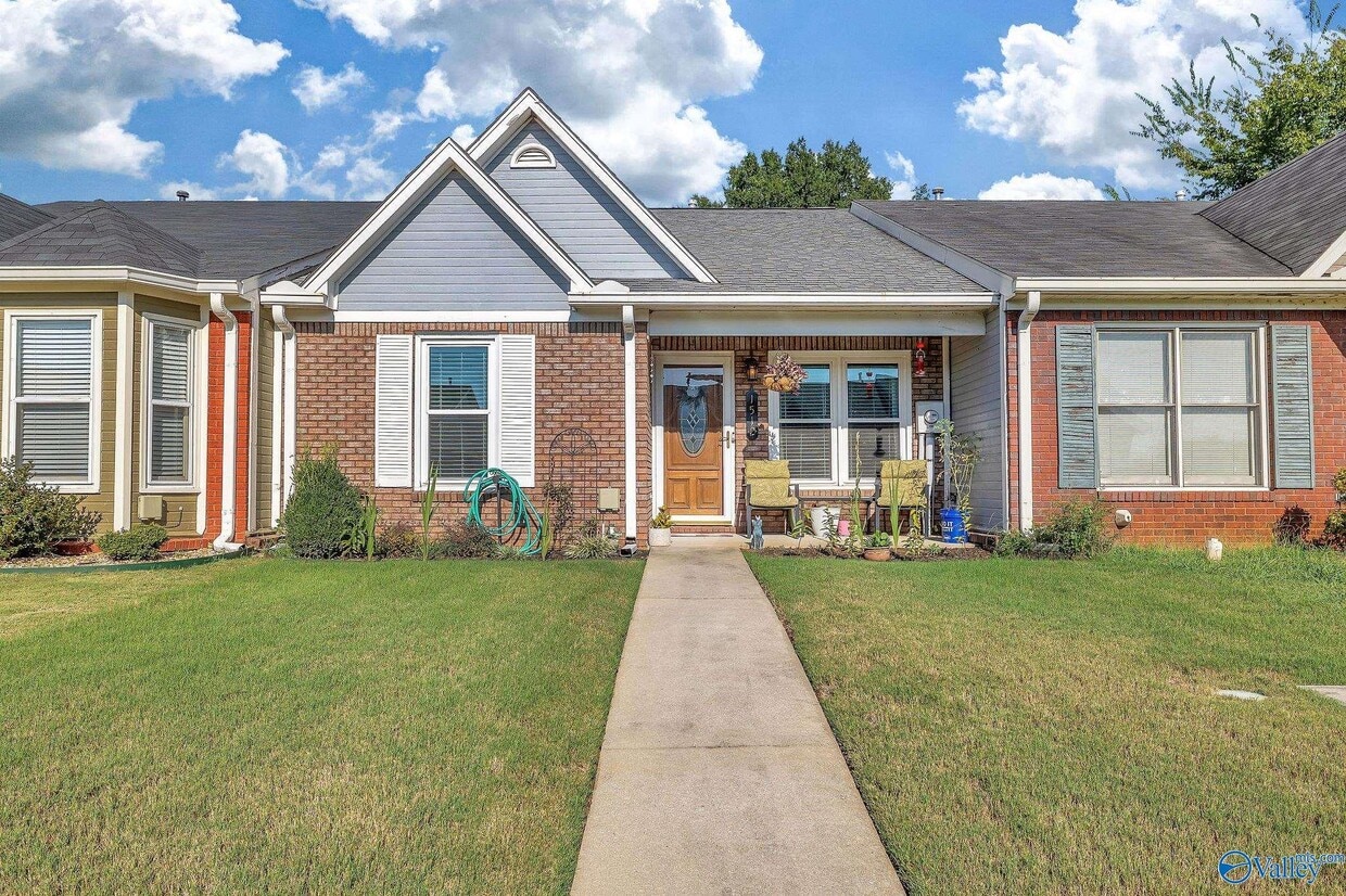 Primary Photo - 1512 Forestview Dr SW