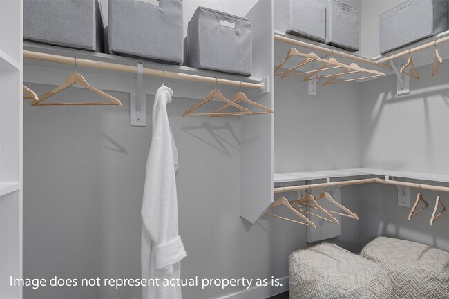 Building Photo - 7137 Black Beaver Cir