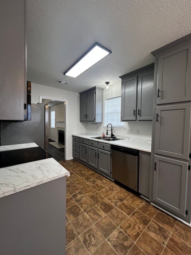 Foto del edificio - 318 Chadwyck Cir