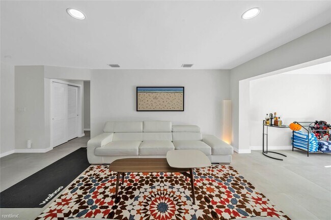 Foto del edificio - 2 br, 2 bath House - 1190 SW 14th Dr