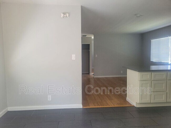 Building Photo - 3204 Landess Ave