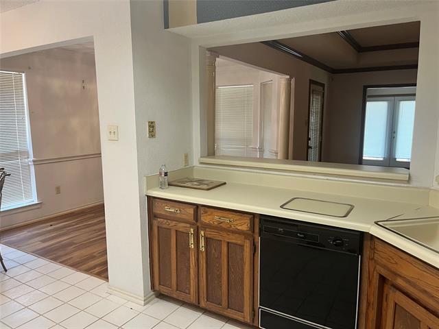 Foto del edificio - 7640 Grassland Dr