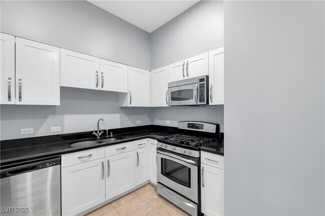 Foto del edificio - 4575 Dean Martin Dr