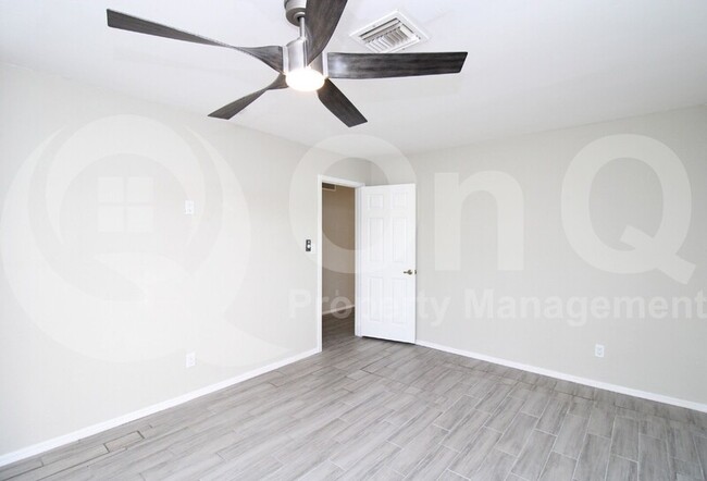 Building Photo - 11208 N 109th Way