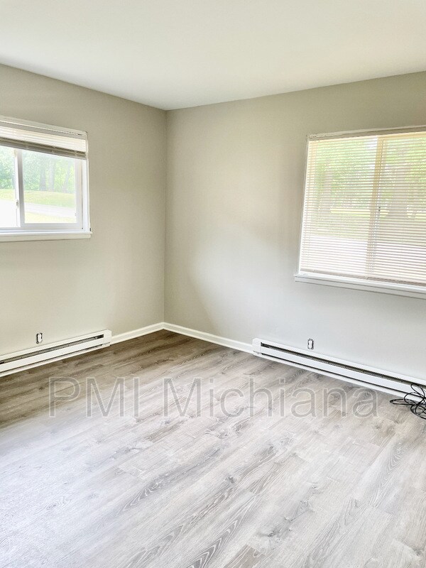 Building Photo - 2265 Johnson St
