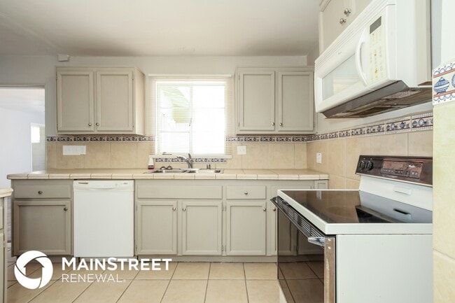 Foto del edificio - 5528 E Waverly St