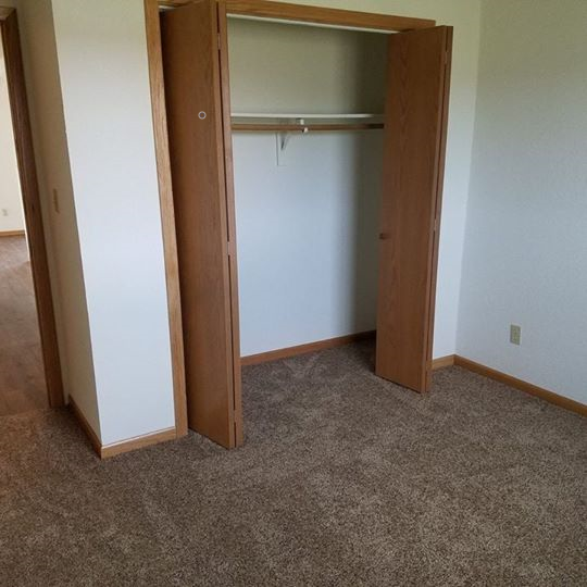 Closet - 724 7th St SE