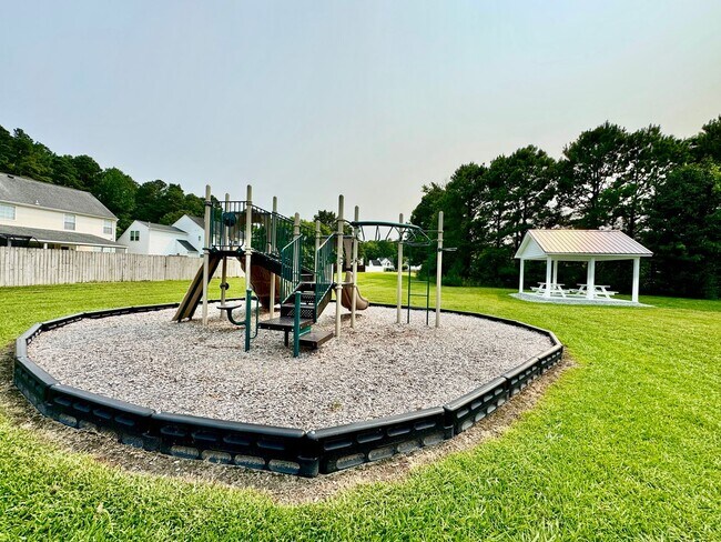Building Photo - First-Time Rental! Available 08-15-26 - Fenced Yard, Pet Friendly, Attached 2-Car Garage!