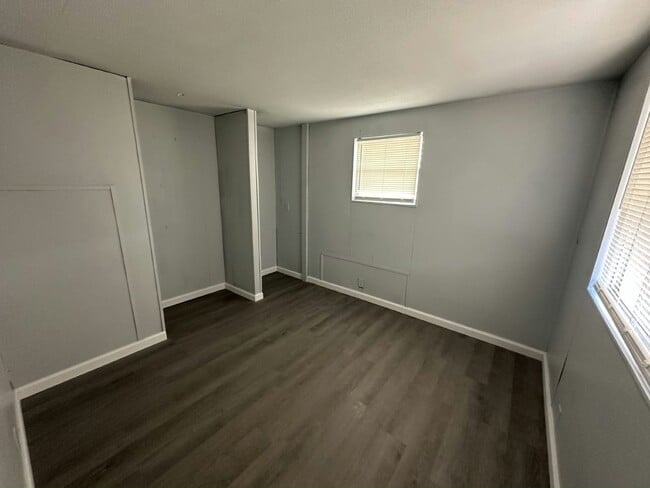 Building Photo - 130 S Suncoast Blvd