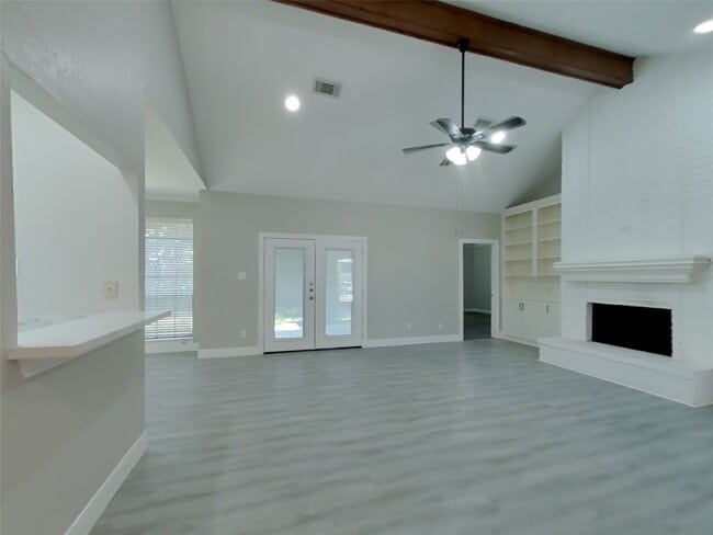Building Photo - 7411 Las Brisas Dr