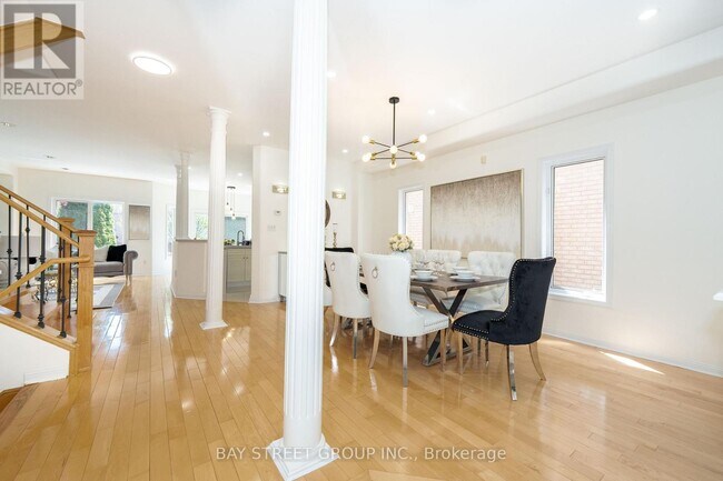 Photo du bâtiment - 68 Sapphire Dr