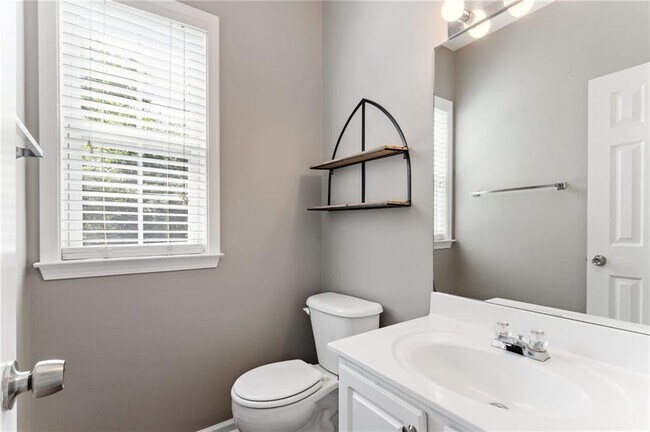 Foto del edificio - 6250 Whirlaway Dr