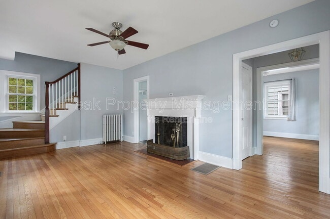 Building Photo - 1500 Cedar Ln