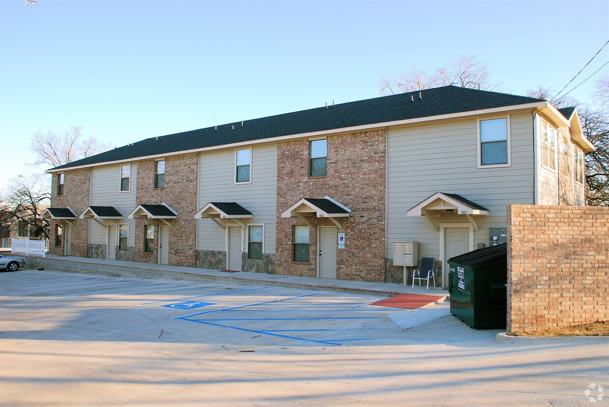 Building Photo - Bernard Village