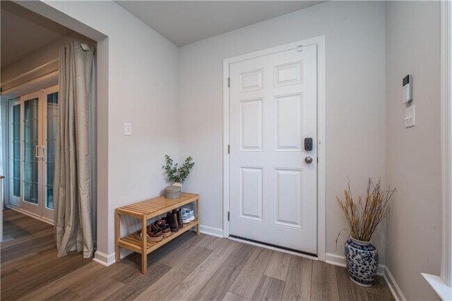 Foto del edificio - 3127 Westover Way