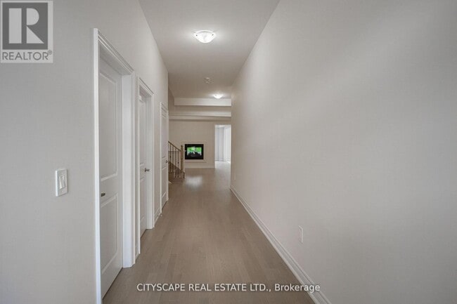 Building Photo - 2876 Shortreed Gdns