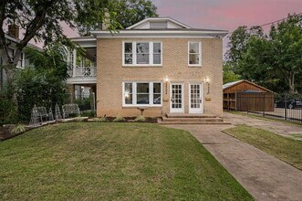 Building Photo - 5320 Junius St