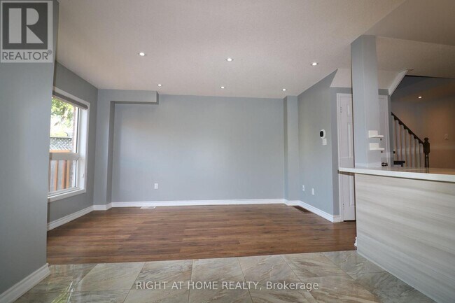Building Photo - 497 Ainsworth Dr