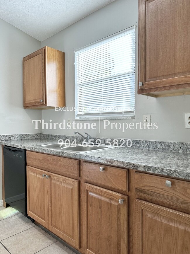 Foto del edificio - 7611 Indian Lakes Dr