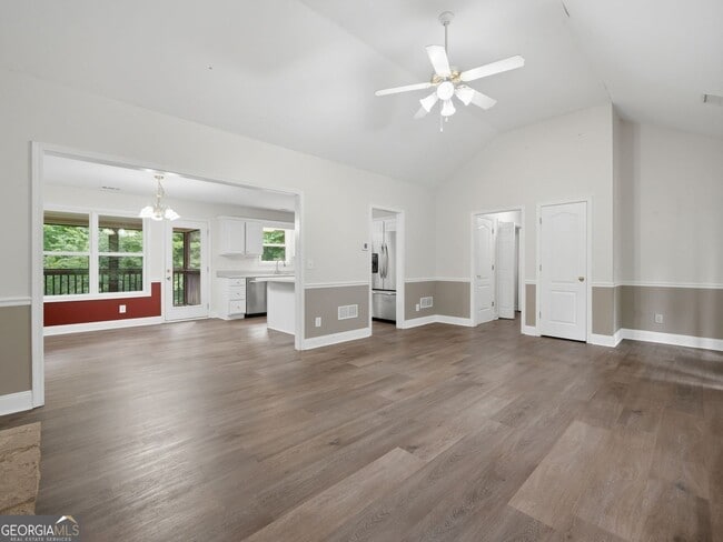 Building Photo - 166 Cove Hill