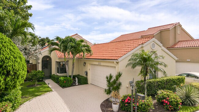 Building Photo - 2551 La Cristal Cir