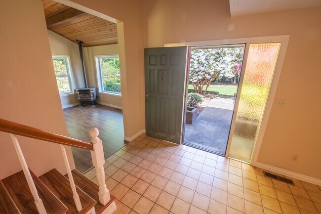 Foto del edificio - 38276 SE Coupland Rd