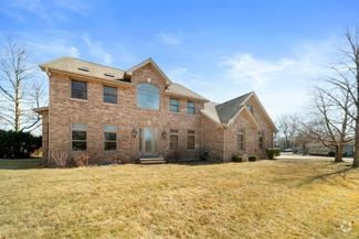 Building Photo - 115 E Woodlawn Rd