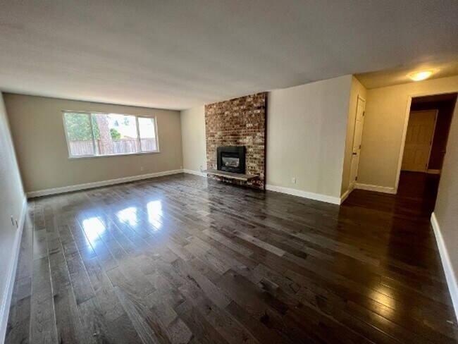 Foto del edificio - 7120 Sierra Dr SE