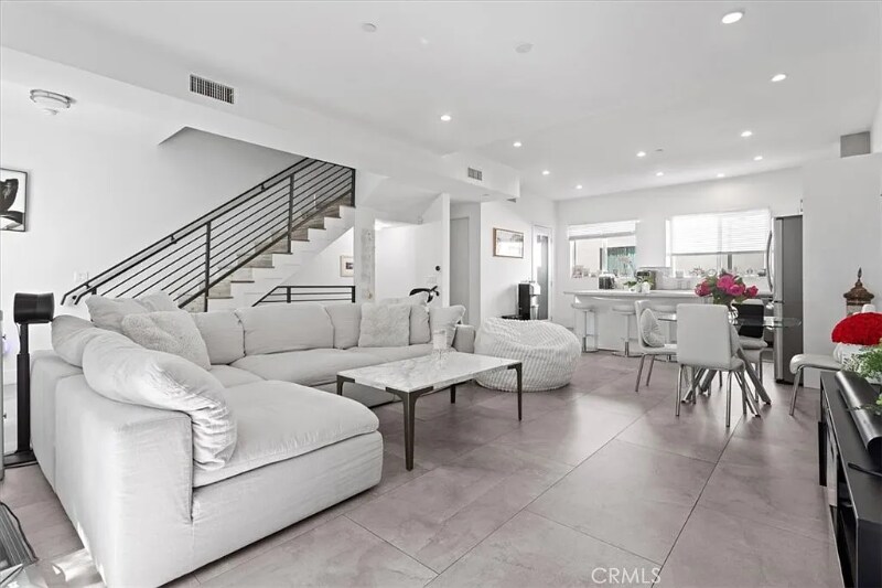 Foto principal - 8404 Woodley Pl