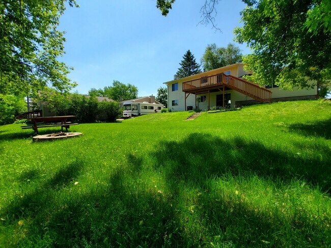 Foto del edificio - 627 36th St SW