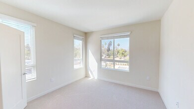 Interior Photo - North Grove