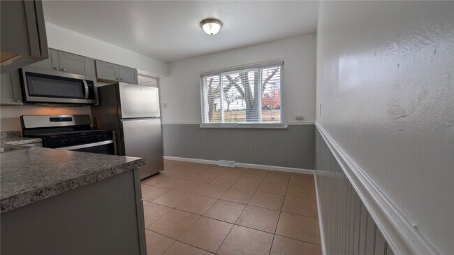 Foto del edificio - 6720 Cherryvale Dr