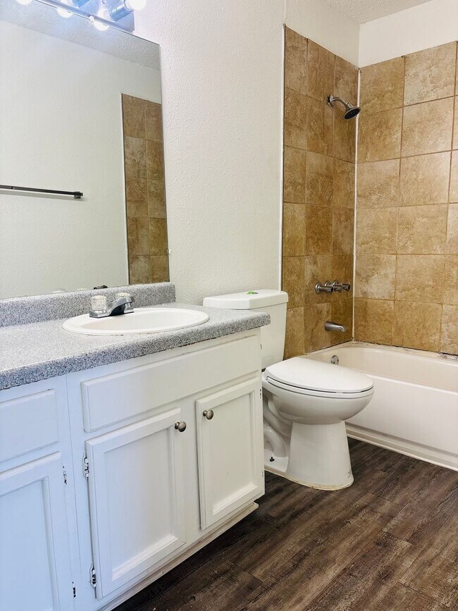 Interior Photo - Residences At The Overlook